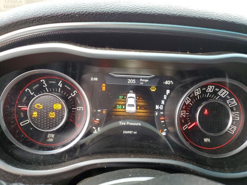 2015 Dodge Challenger sxt Plus