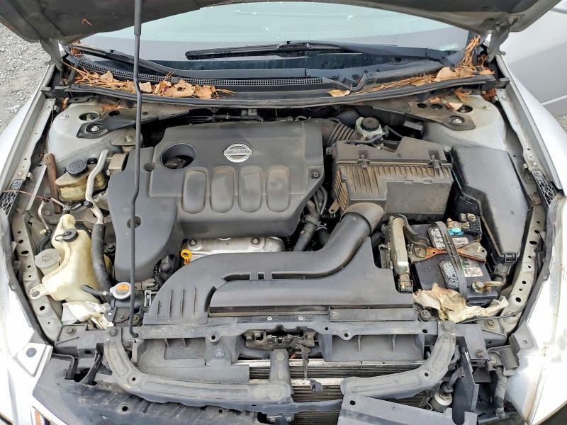 2010 Nissan Altima Base