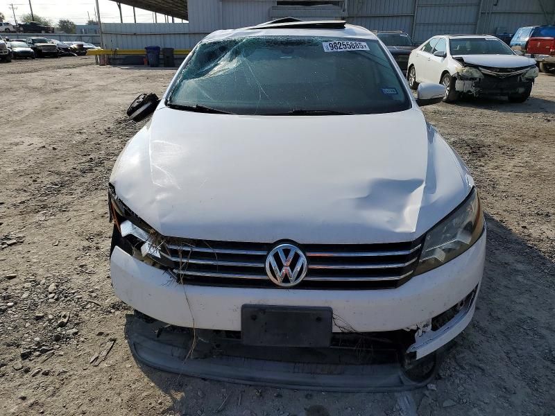 2013 Volkswagen Passat se
