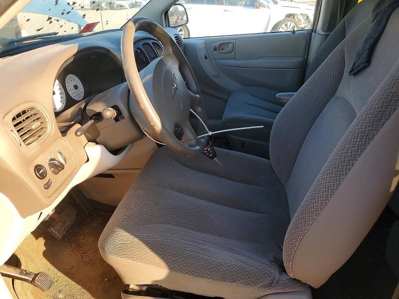 2005 Chrysler Town & Country