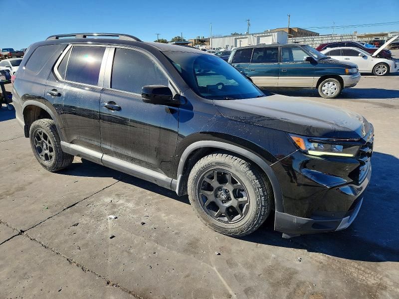 2025 Honda Pilot Trailsport