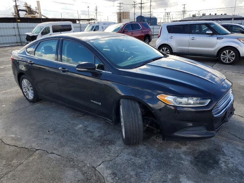 2016 Ford Fusion se Hybrid