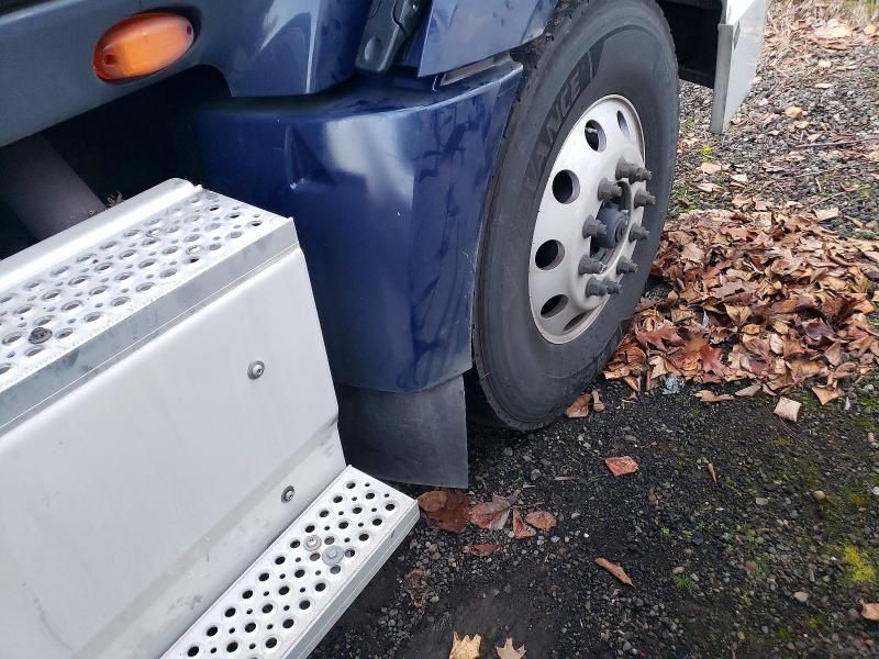 2014 International Prostar Semi Truck
