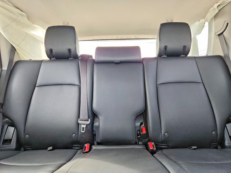 2023 Toyota 4runner se