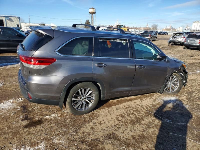 2018 Toyota Highlander se