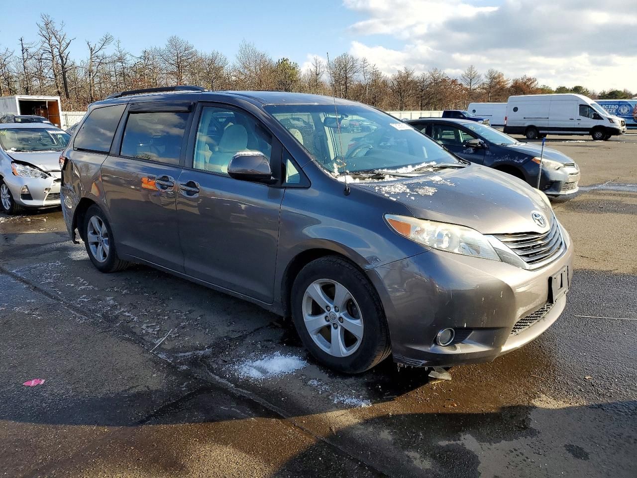 2014 Toyota Sienna le