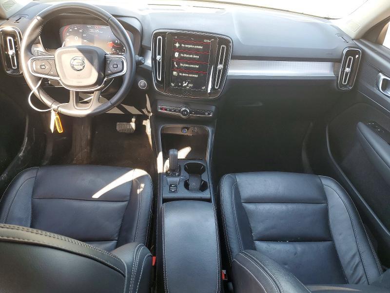 2021 Volvo Xc40 T5 Momentum