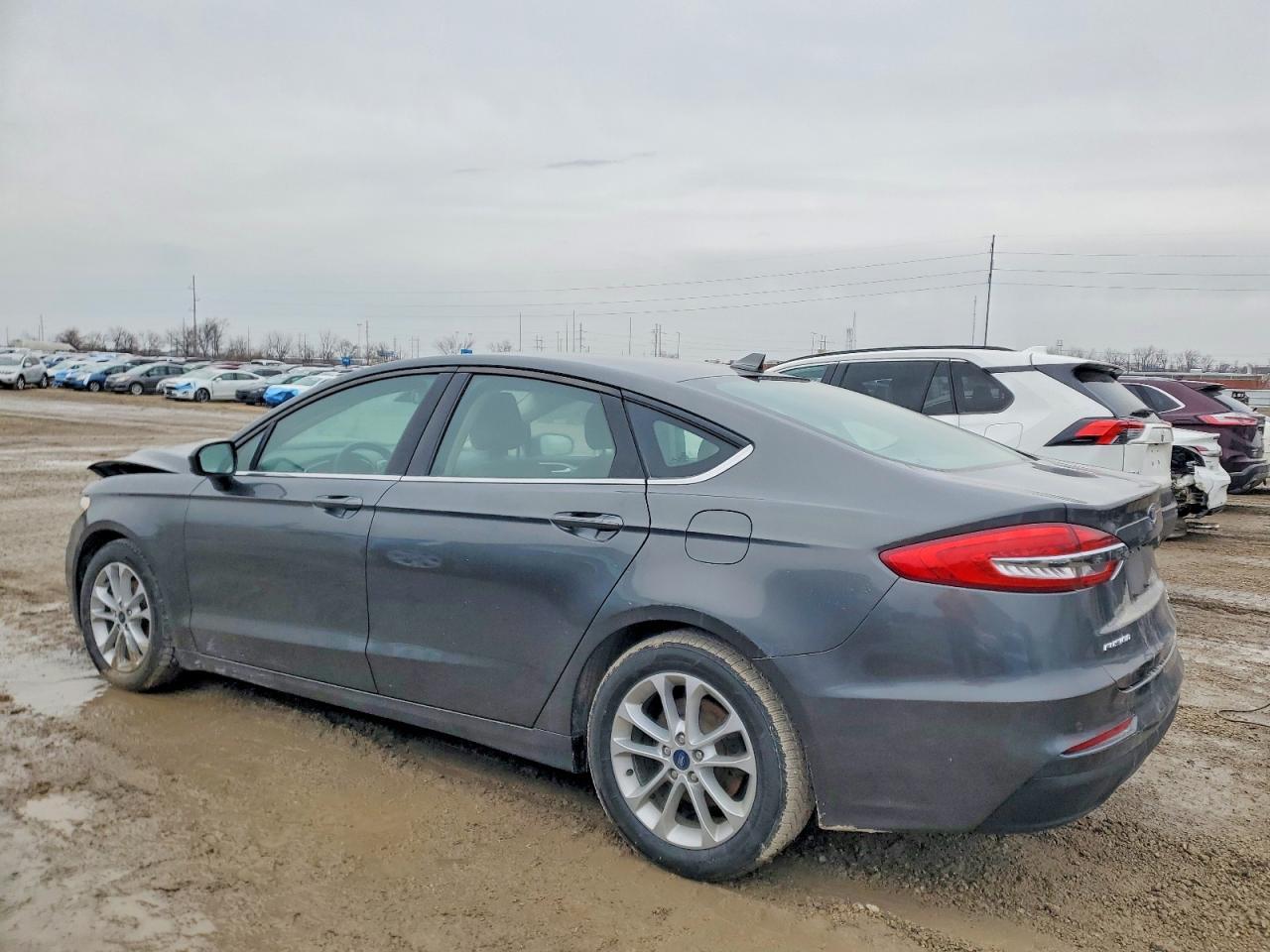 2020 Ford Fusion se