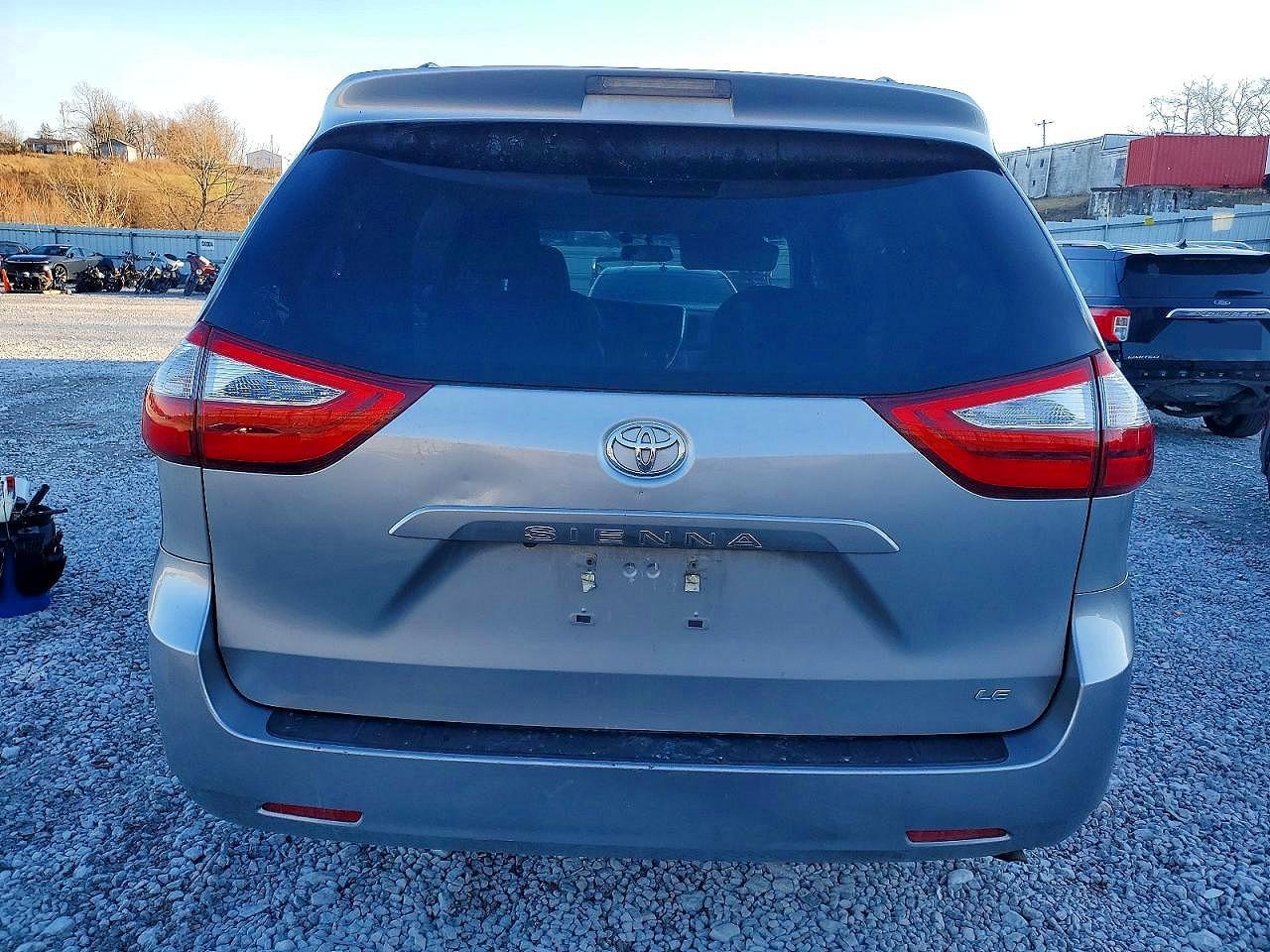 2017 Toyota Sienna le