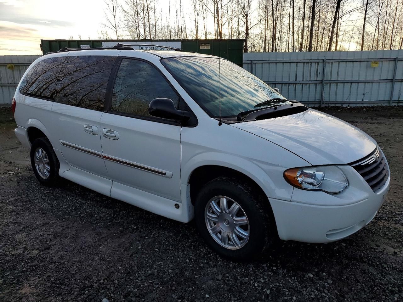 2005 Chrysler Town & Country Touring