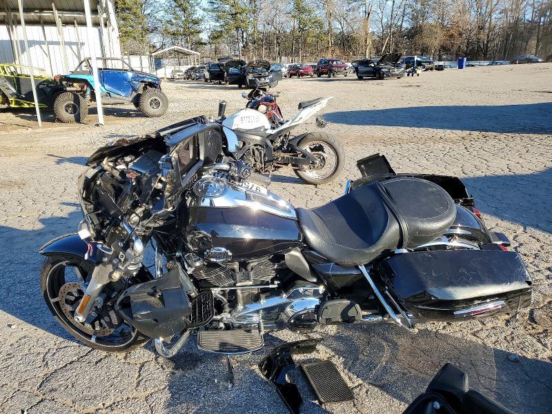 2025 Harley-Davidson Flhxu