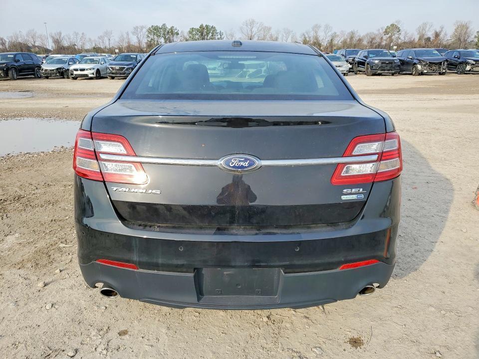 2016 Ford Taurus sel