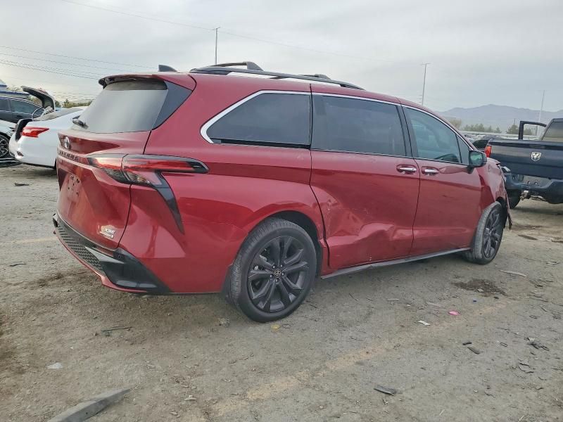 2024 Toyota Sienna xse