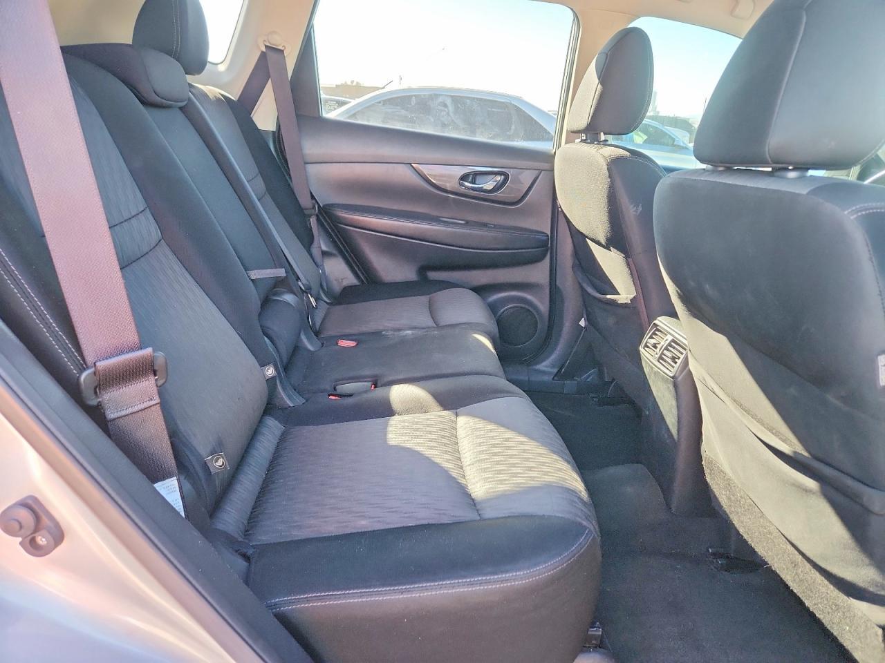 2017 Nissan Rogue s