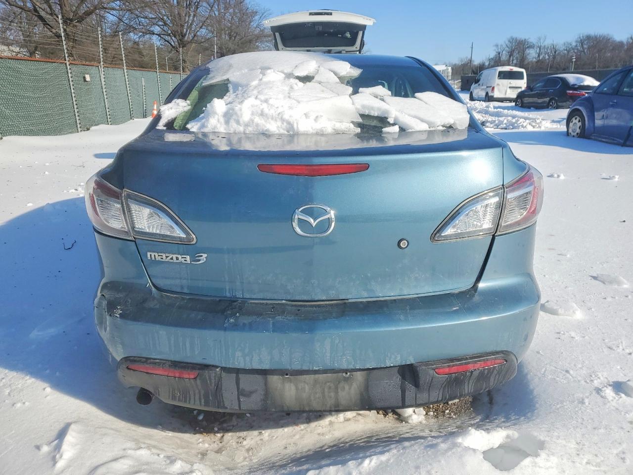 2011 Mazda 3 I