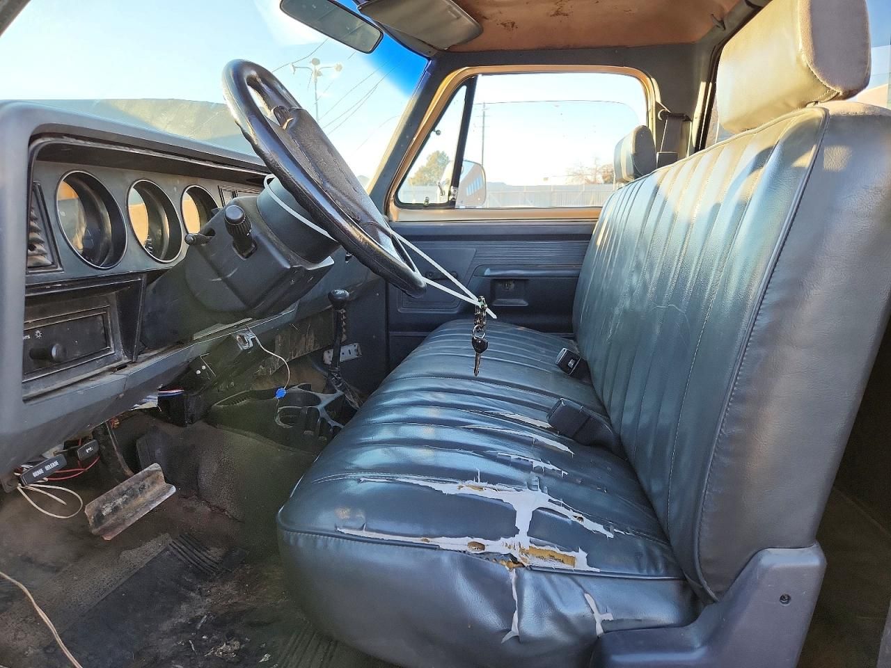 1992 Dodge W-series W200