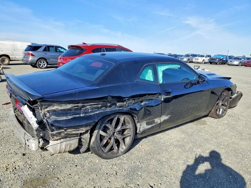 2022 Dodge Challenger sxt
