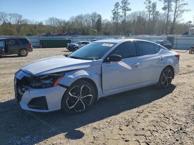 2024 Nissan Altima sr