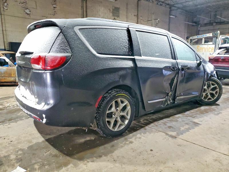 2018 Chrysler Pacifica Touring l