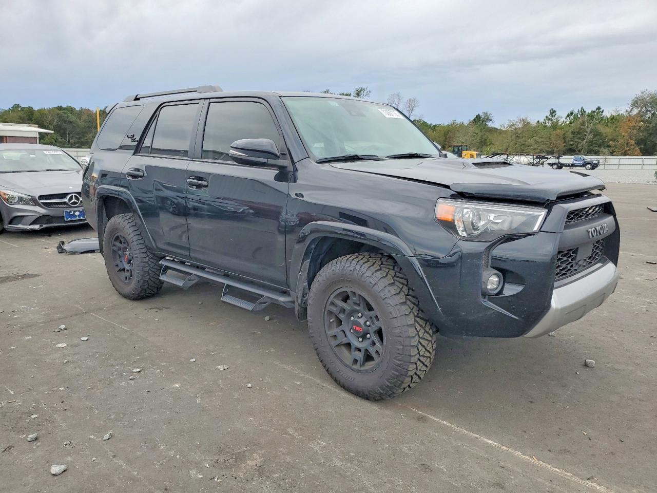 2023 Toyota 4runner se
