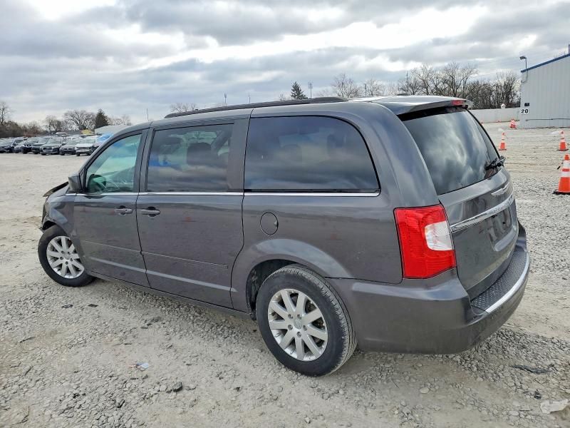 2015 Chrysler Town & Country lx