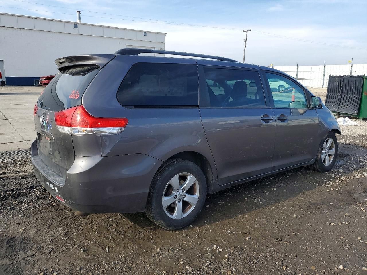 2013 Toyota Sienna le