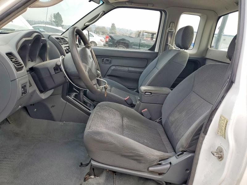 2003 Nissan Frontier King cab xe