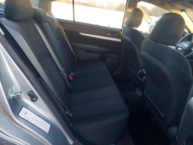 2013 Subaru Legacy 2.5i Premium