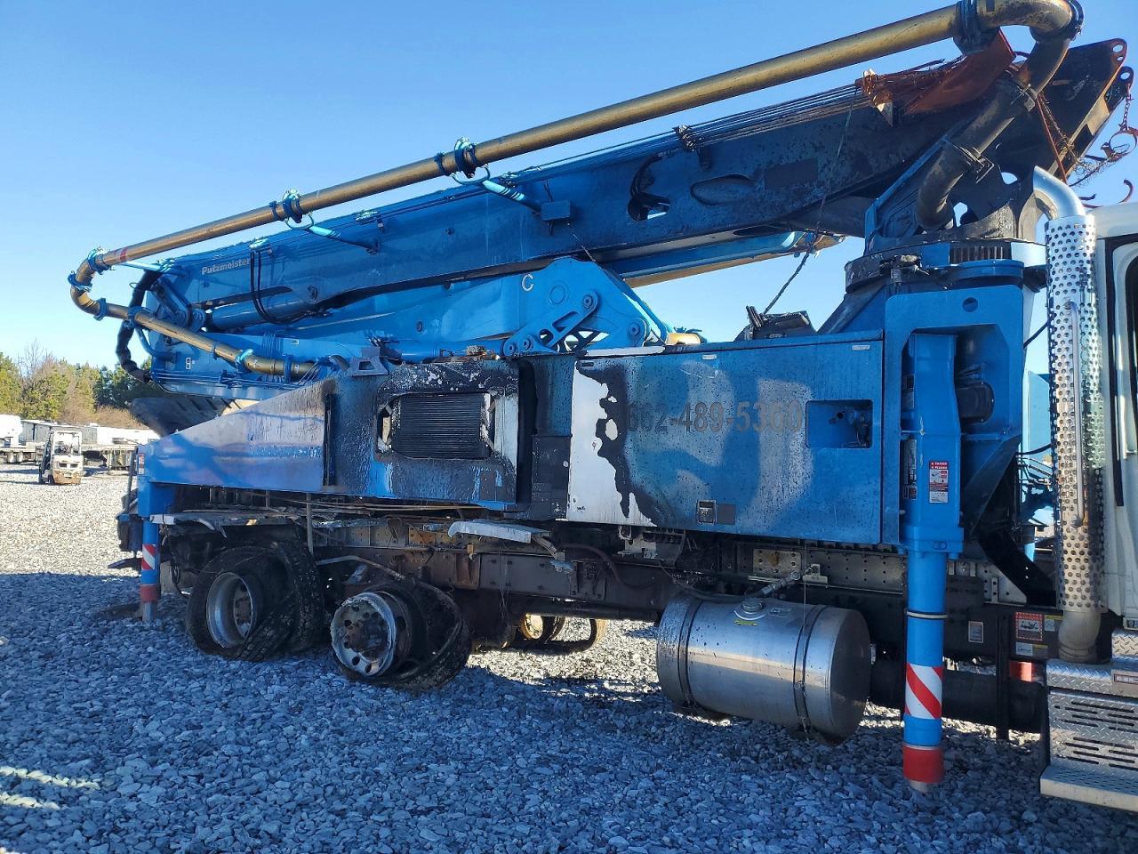 2024 Kenworth Construction T880