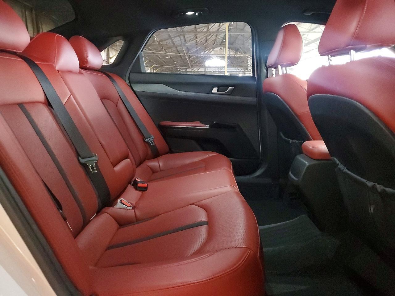 2022 KIA K5 gt Line