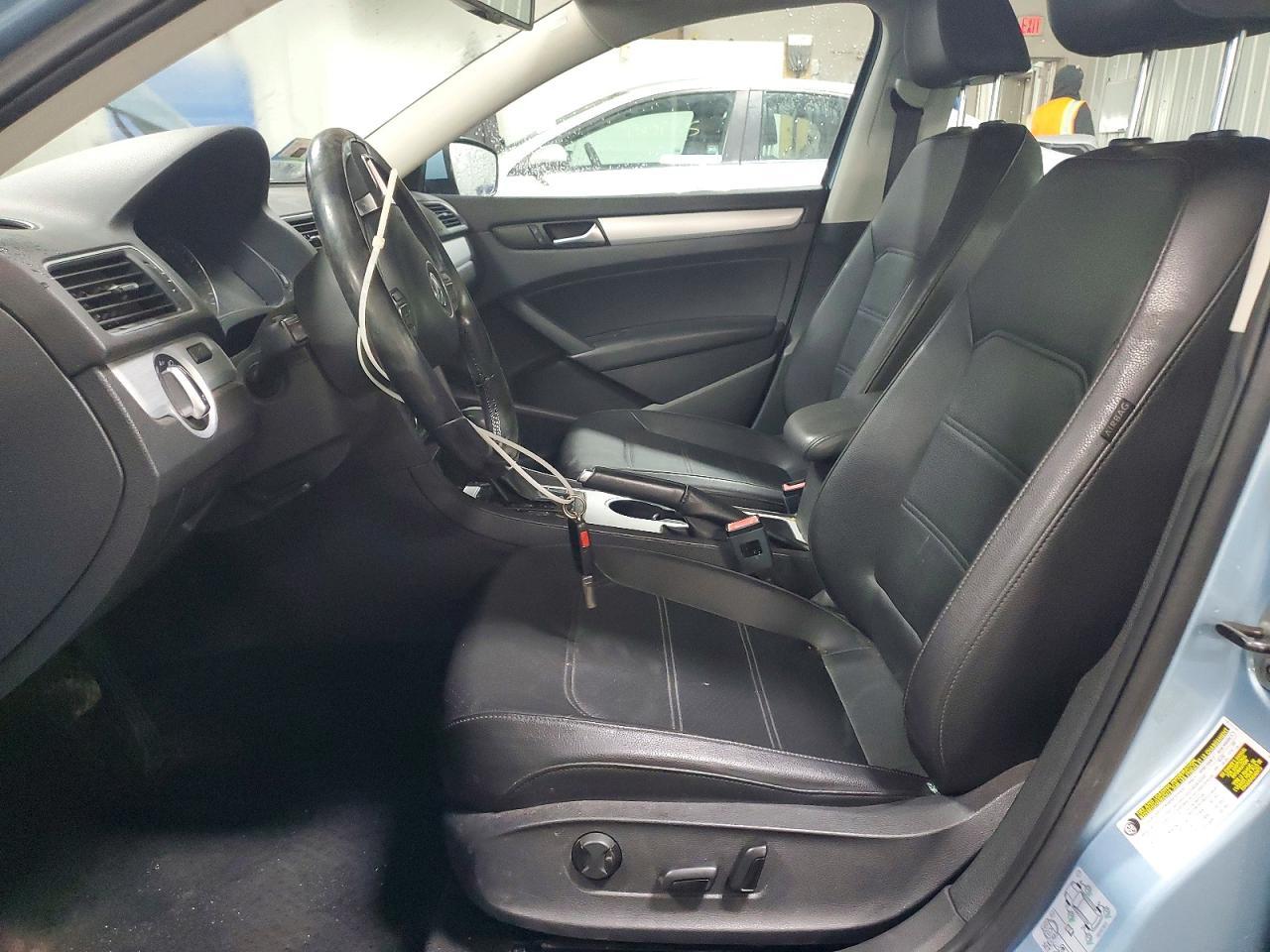 2013 Volkswagen Passat se