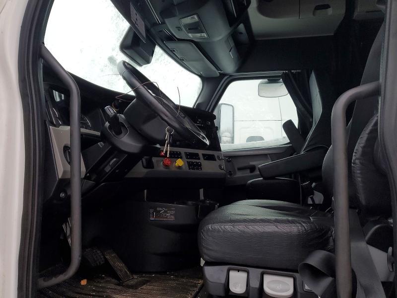 2022 Freightliner Cascadia 126 Semi Truck