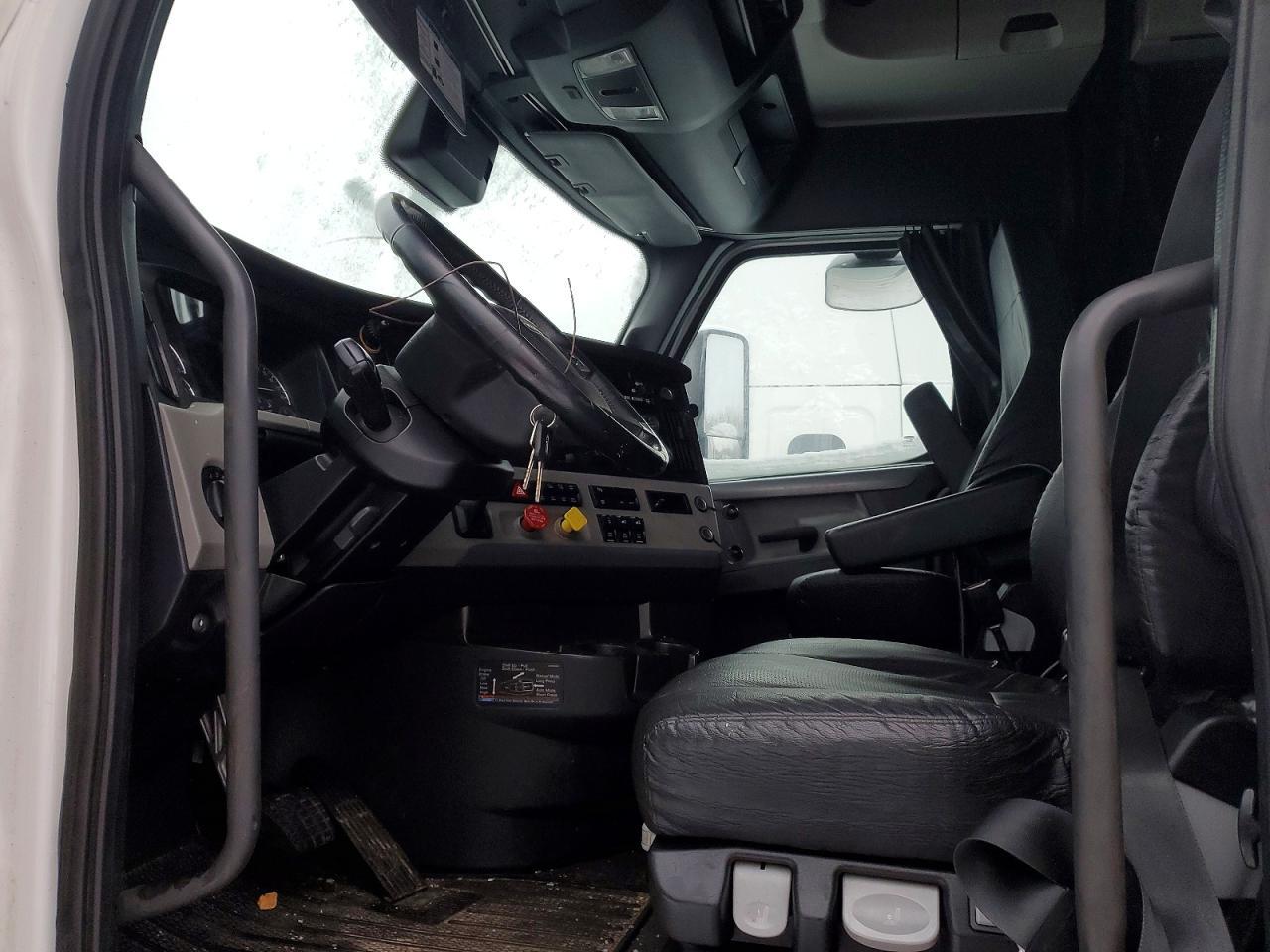 2022 Freightliner Cascadia 126 Semi Truck