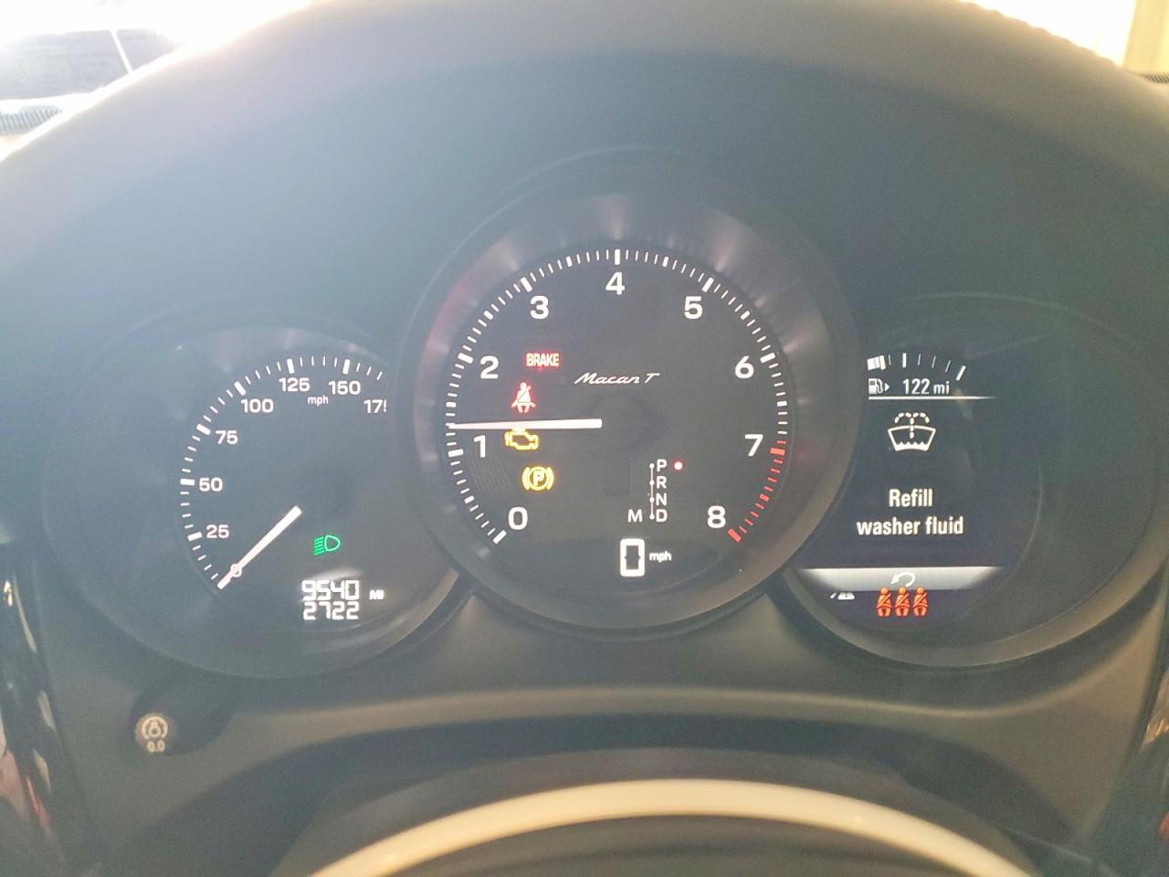 2025 Porsche Macan Base