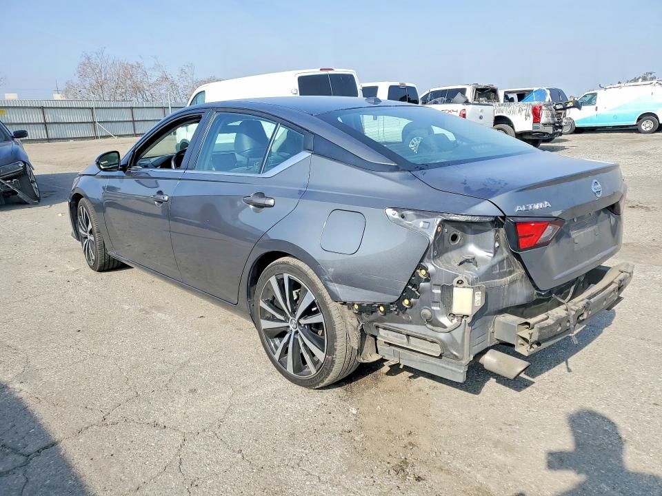 2022 Niss Altima 2.5