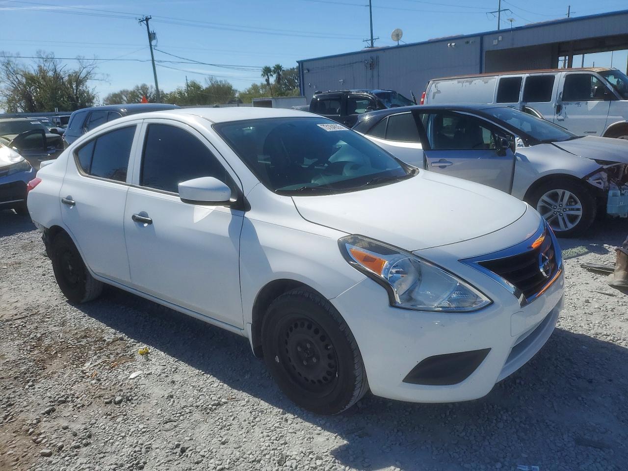 2016 Nissan Versa s