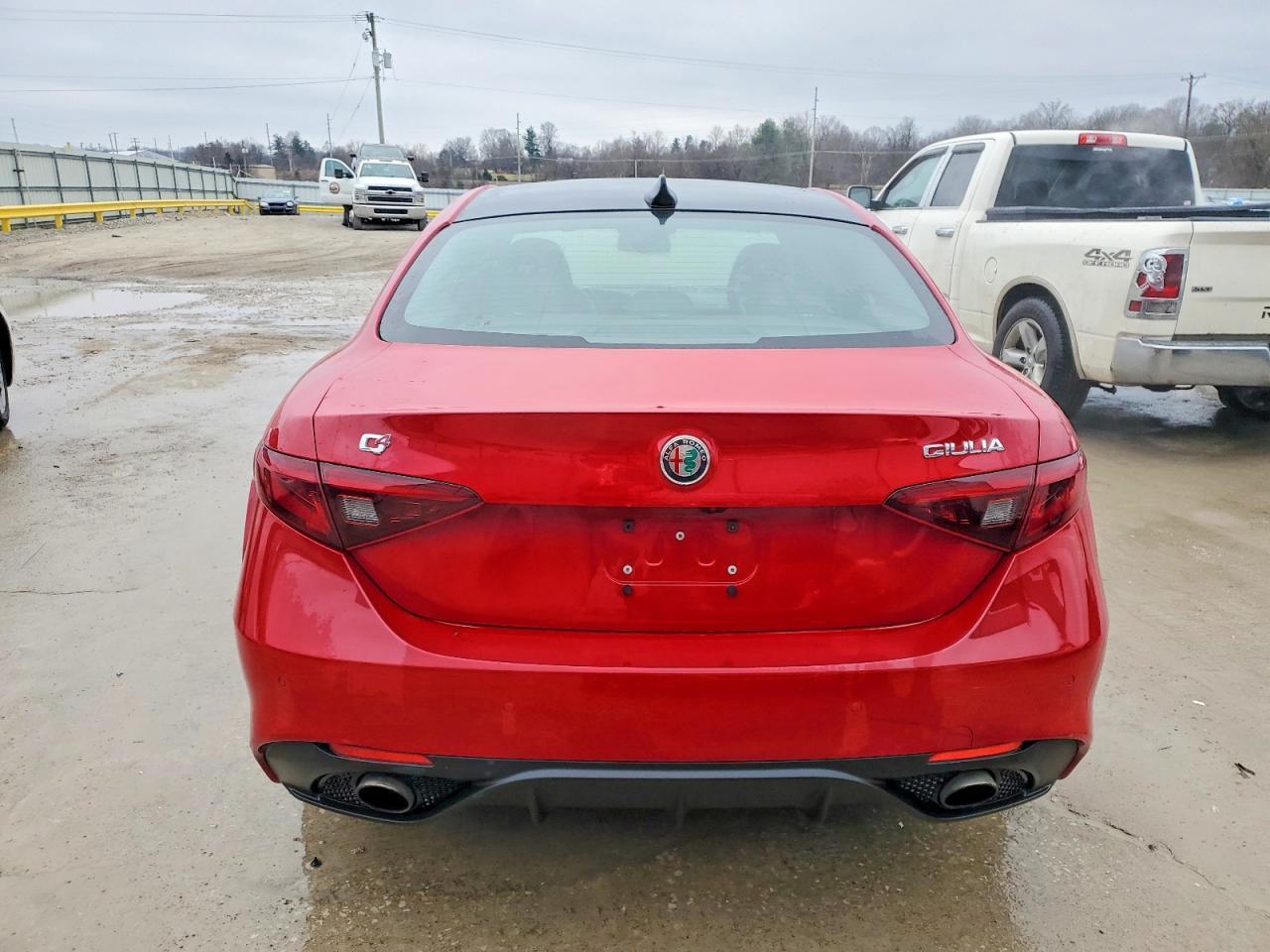 2018 Alfa Romeo Giulia ti Q4