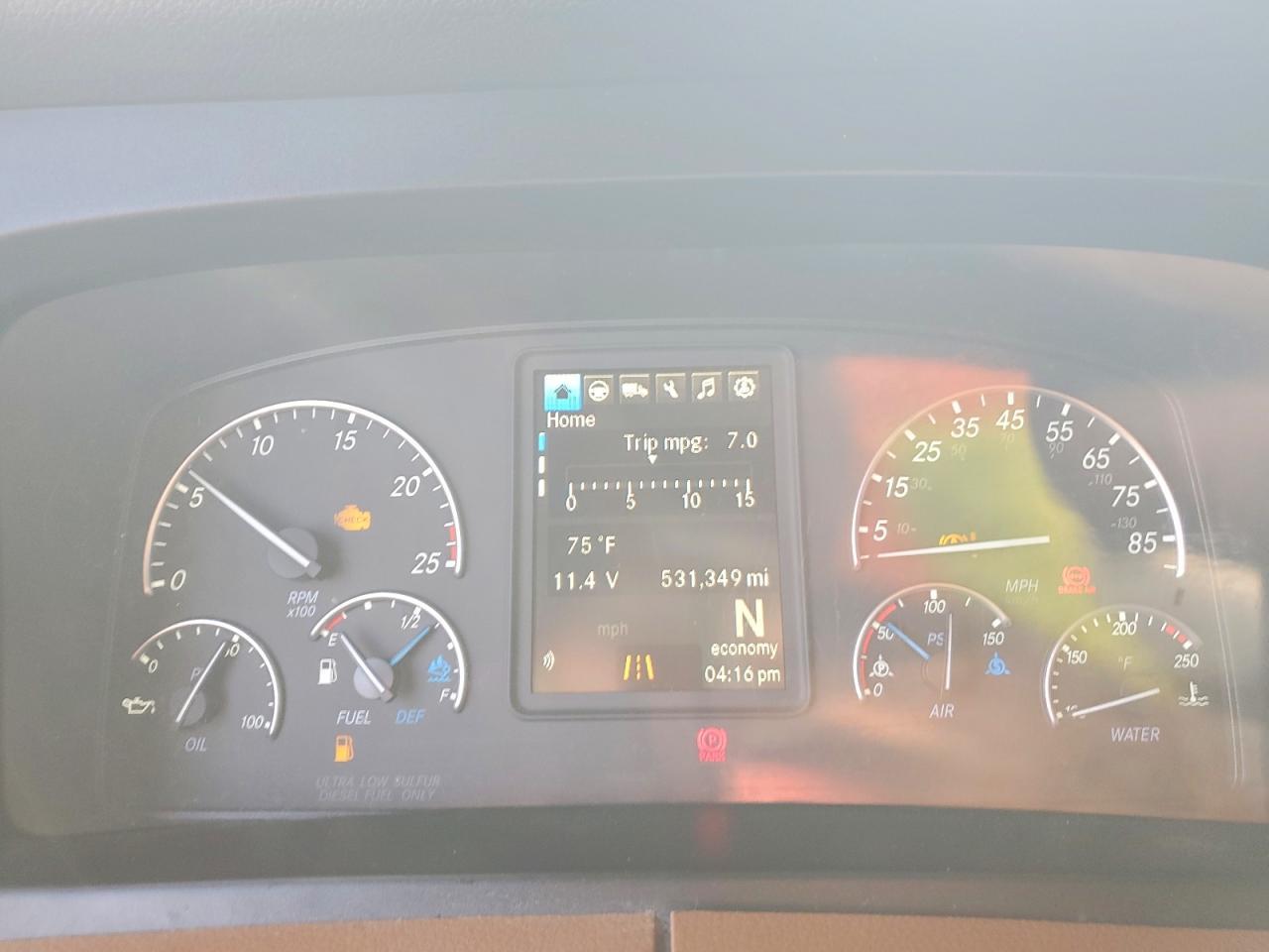 2022 Freightliner Cascadia 126 Semi Truck