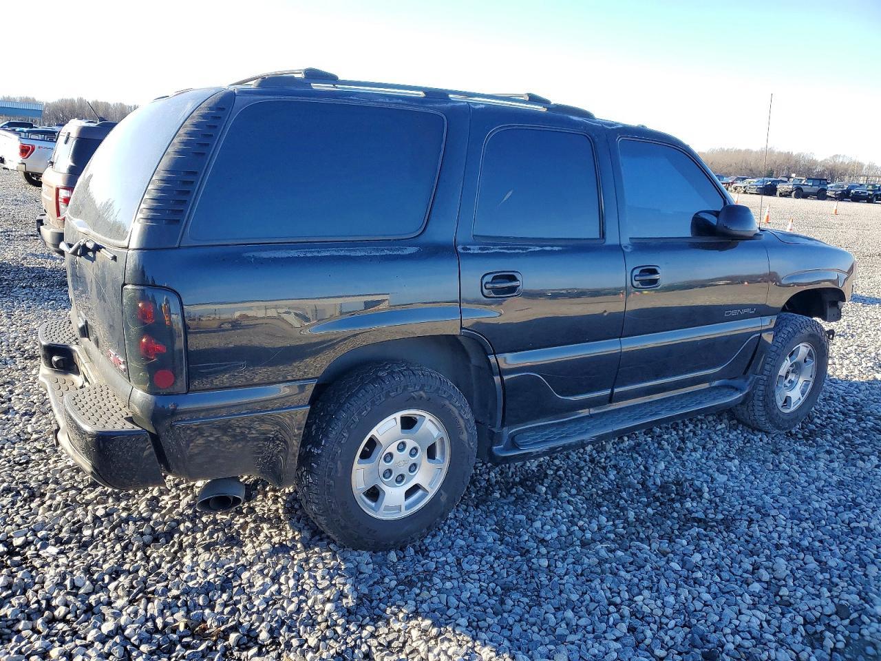 2004 GMC Yukon Denali