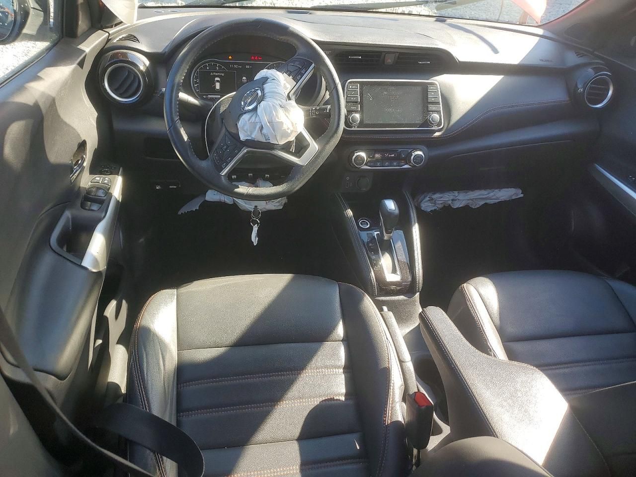 2020 Nissan Kicks sr