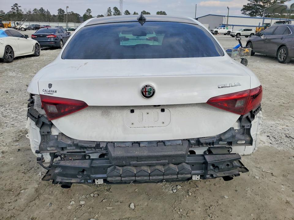 2018 Alfa Romeo Giulia ti