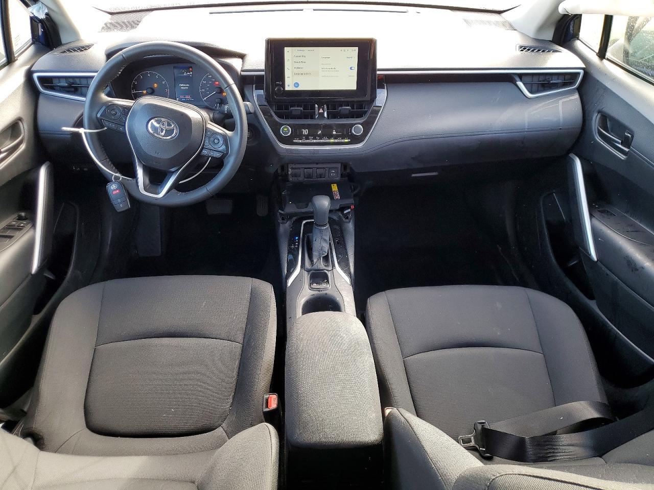 2025 Toyota Corolla Cross le