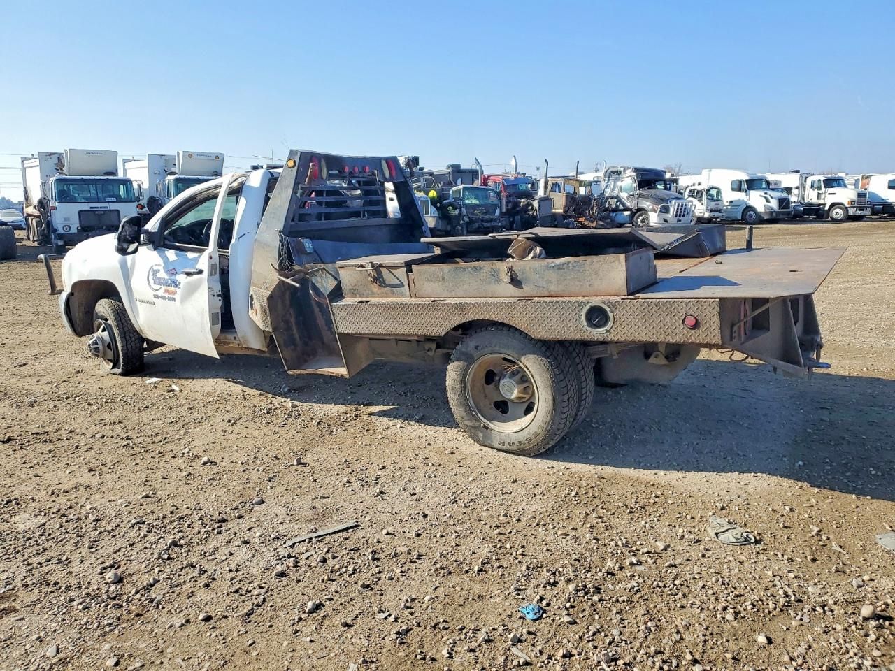 2008 Chevrolet Silverado Flatbed Truck
