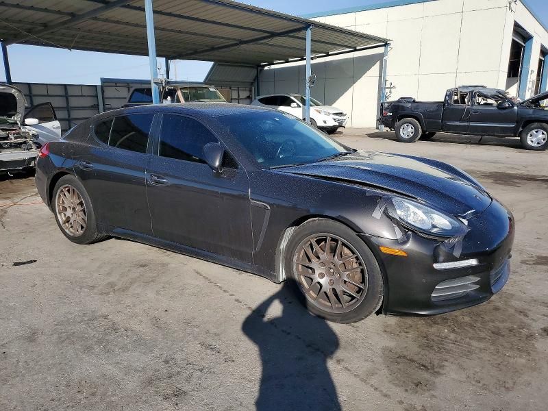 2014 Porsche Panamera 2