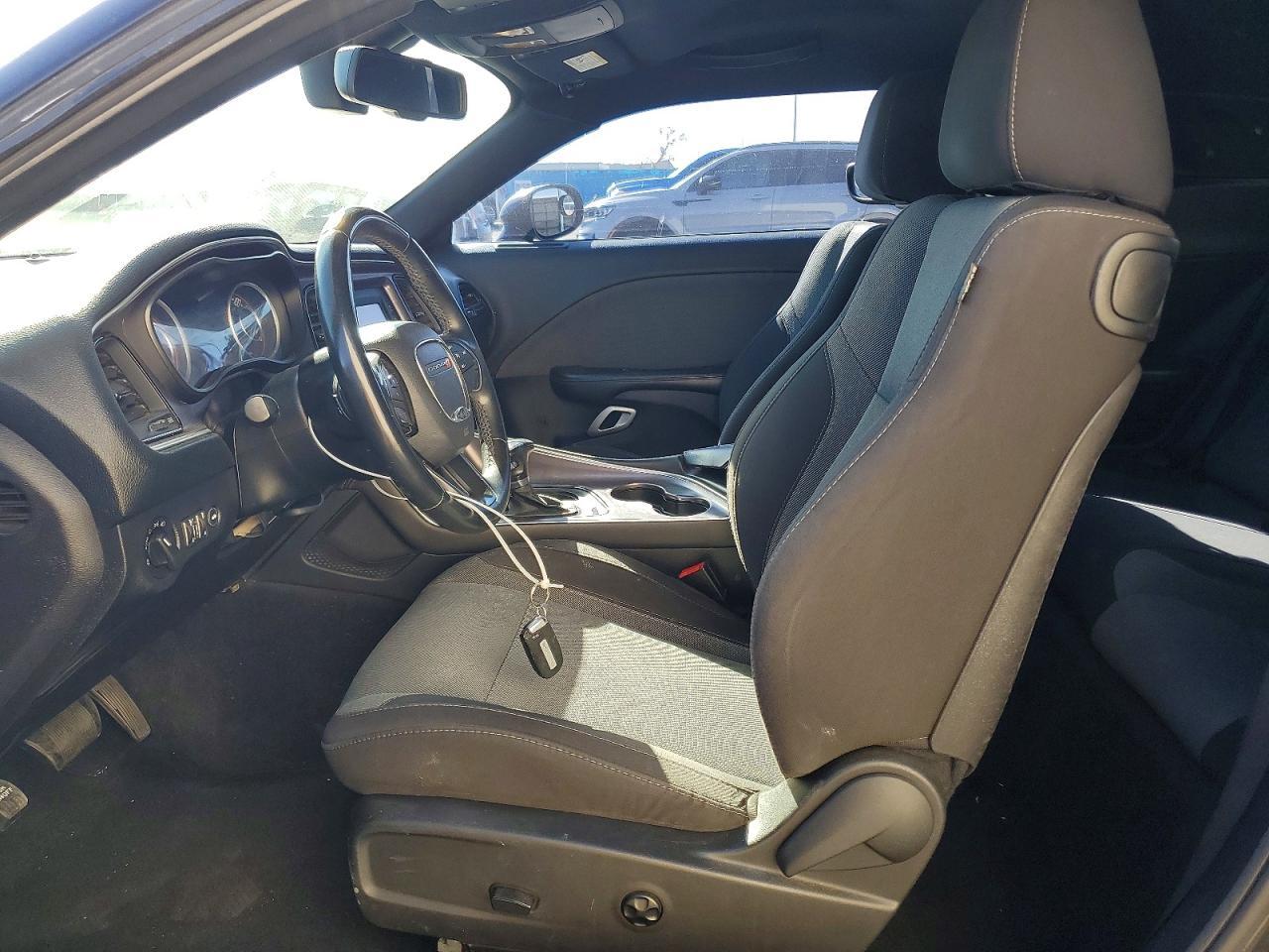 2015 Dodge Challenger sxt