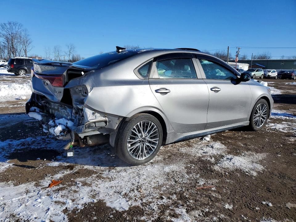 2022 KIA Forte gt Line
