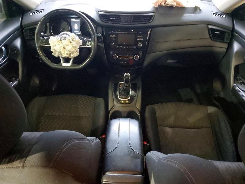 2017 Nissan Rogue sv