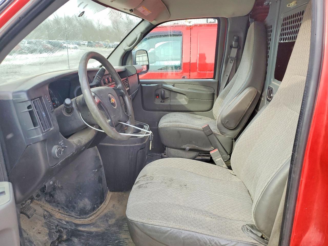 2015 Chevrolet Express G2500 Utility / Service Van