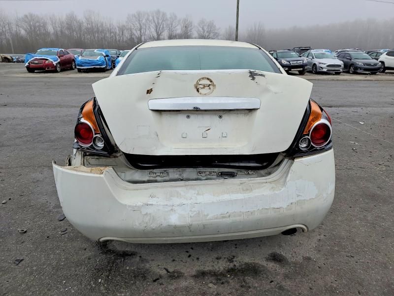 2010 Nissan Altima Base