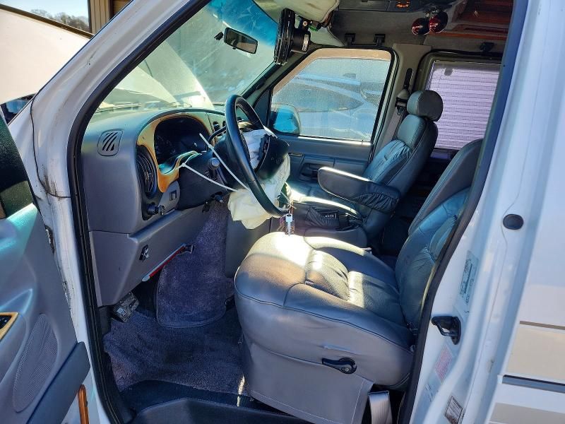1998 Ford Econoline E150 van